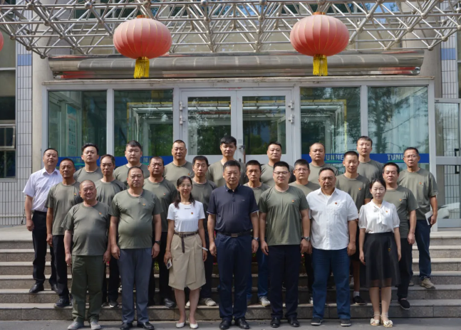 英国365集团召开“八一”退役军人座谈会